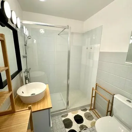 Apartment 108 - Joli T2 Avec Balcon Proche *